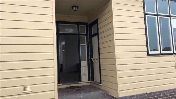 Cockatoo Island - Industrial Precinct Offices (31/08/2018 - Credits: Shannon Wheeler)