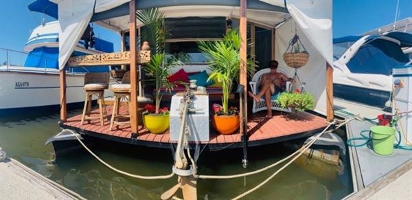 Houseboat Cruiser at Yamba Marina (1/12/2020 - Credits: Deb Morris)
