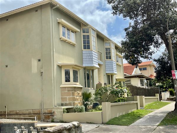 Bondi Beach - Cnr Warners Ave & Gould St (2/03/2021 - Credits: Cheryl Conway)