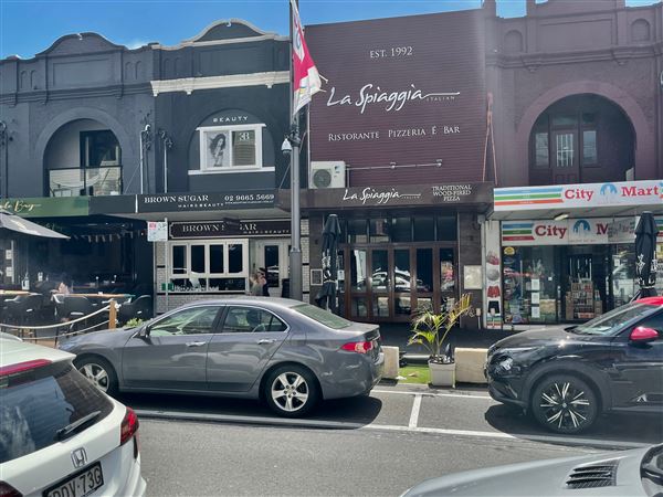 Coogee - Coogee Bay Rd - Coogee Bay Road (8/03/2021 - Credits: Cheryl Conway)