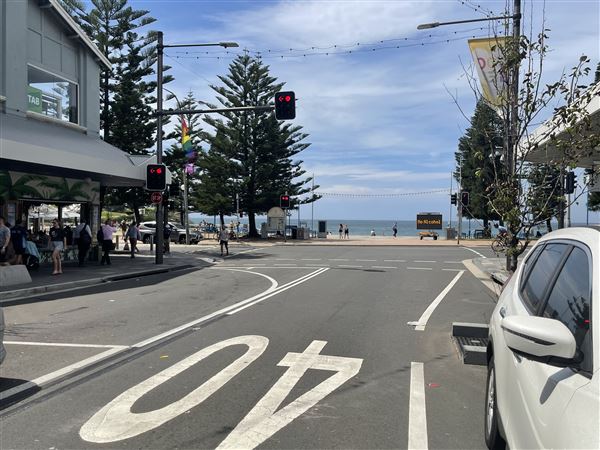 Coogee - Coogee Bay Rd - Coogee Bay Road (8/03/2021 - Credits: Cheryl Conway)