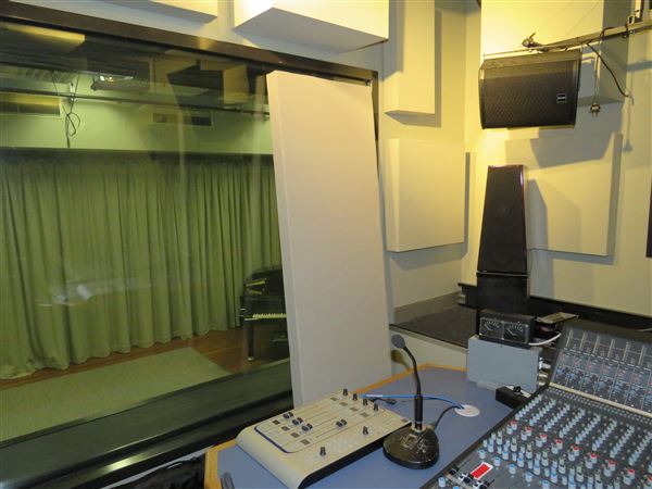 2MBS Fine Music Sydney: Founders' Studio (4/08/2021 - Credits: Hamish Mathers-Jones)