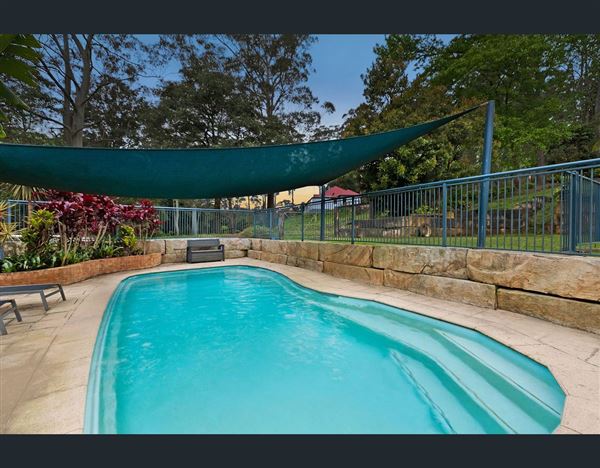 Lux & Tranquil Country Gem on 3.5 acres (1/05/2024 - Credits: submitted by: Matthew  Barnett)